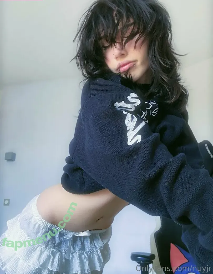 Nuyjr nude photo #0101 (nuyjrr)