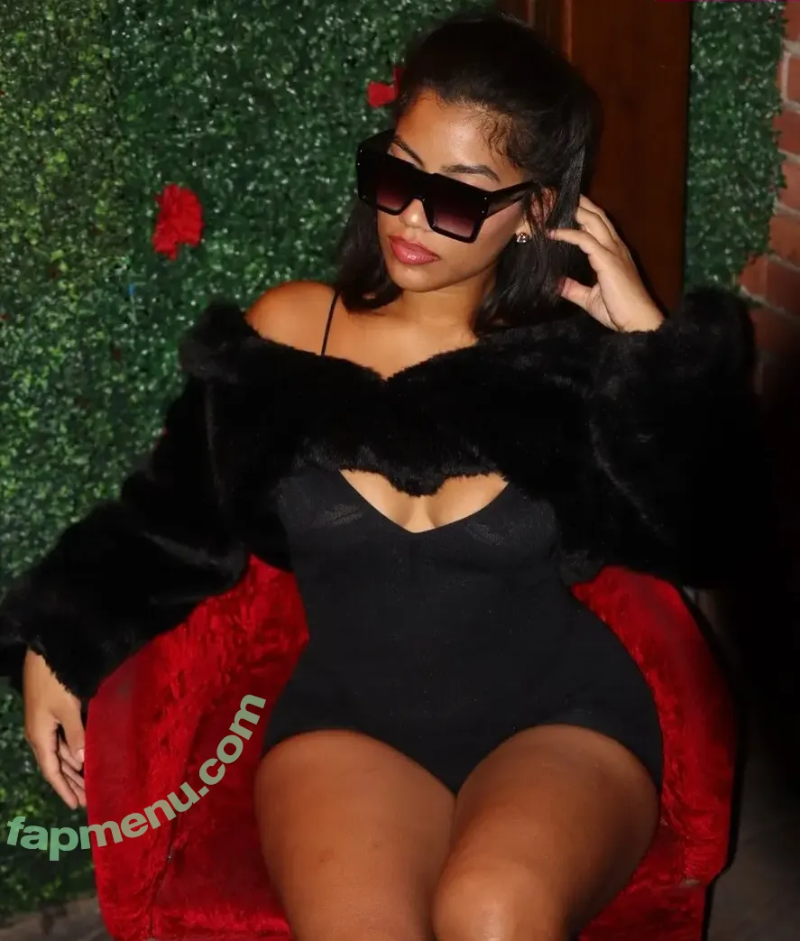 nycsxn nude photo #0021 (gianna.nycsxn)