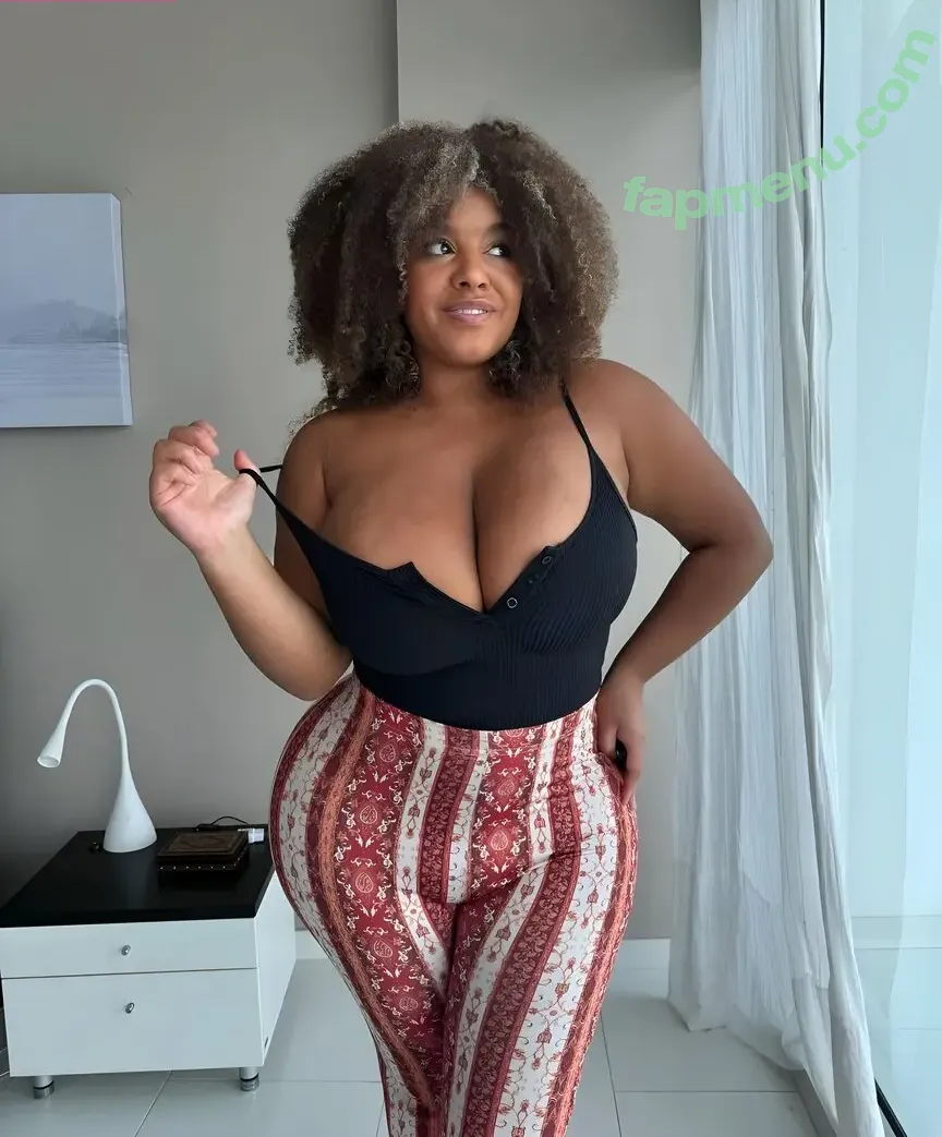 Nylagreen nude photo #0001 (Nylagreen)
