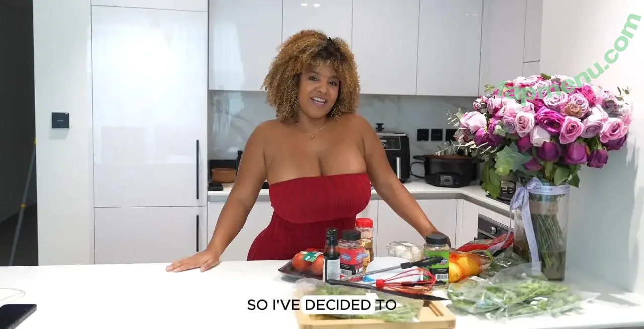 Nylagreen nude photo #0002 (Nylagreen)