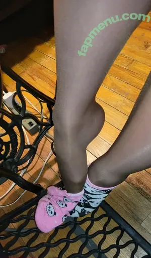 Nylonsandsocks / nylon_and_socks nude photo #0257