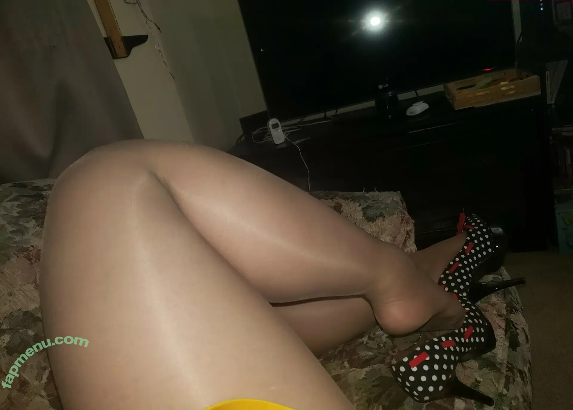 Nylonsandsocks nude photo #0015 (nylon_and_socks)
