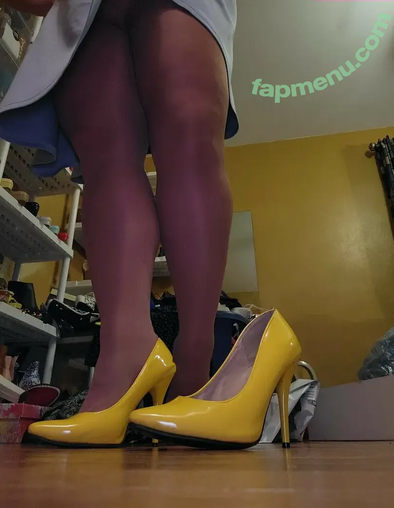Nylonsandsocks nude photo #0351 (nylon_and_socks)