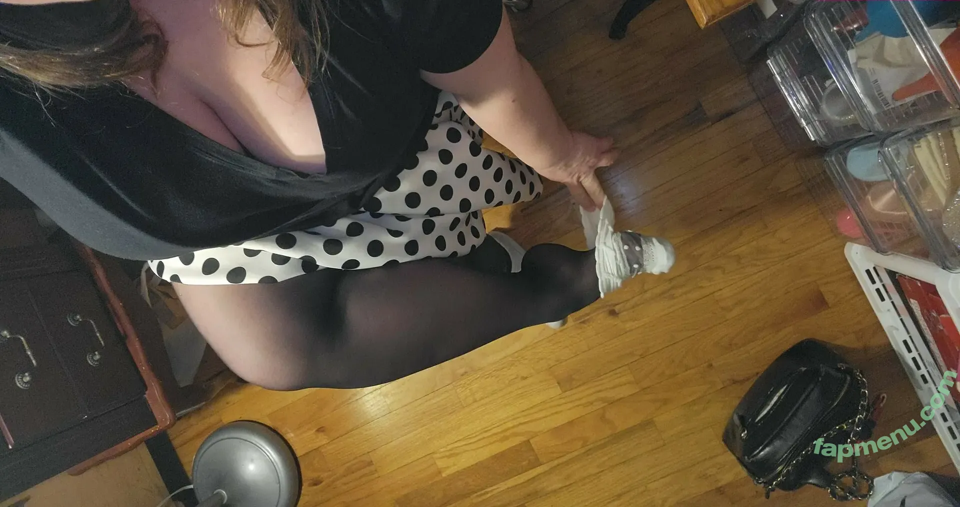 Nylonsandsocks nude photo #0502 (nylon_and_socks)