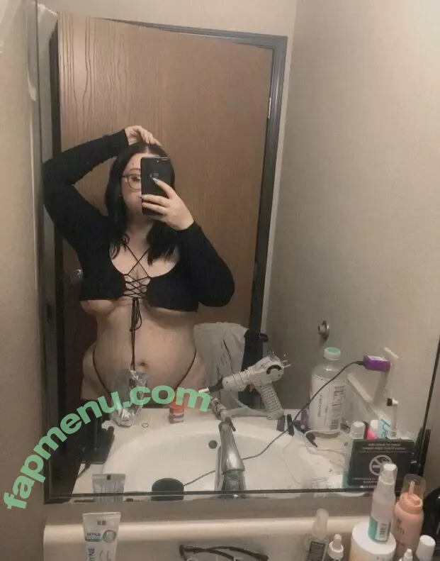 nymphievilara nude photo #0002 (nymphievilara)