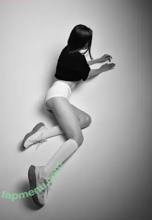 Nyuukke / Anna Kosik / quukske nude photo #0100