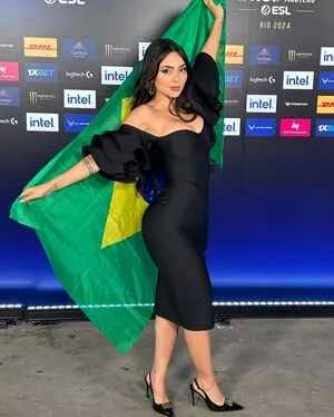Nyvi Estephan / Discussão / nyviestephan nude photo #0815