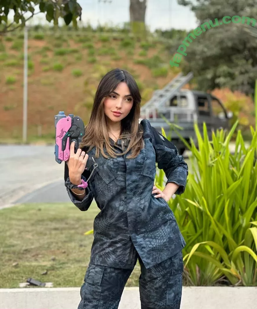 Nyvi Estephan nude photo #0662 (Discussão / nyvi_estephan / nyviestephan)