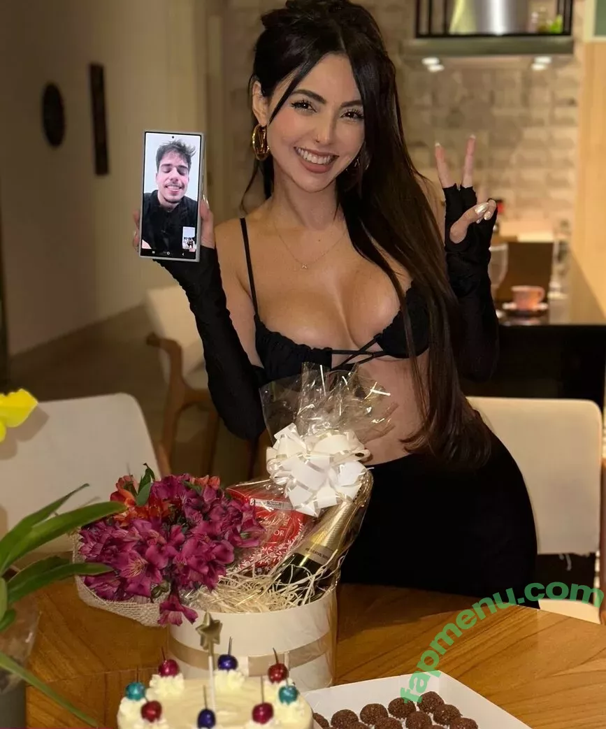 Nyvi Estephan nude photo #0729 (Discussão / nyvi_estephan / nyviestephan)