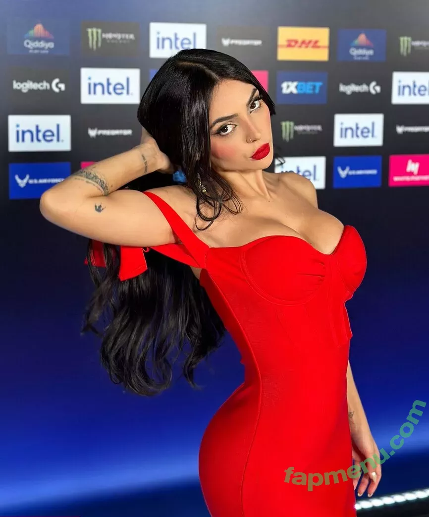 Nyvi Estephan nude photo #0806 (Discussão / nyviestephan)