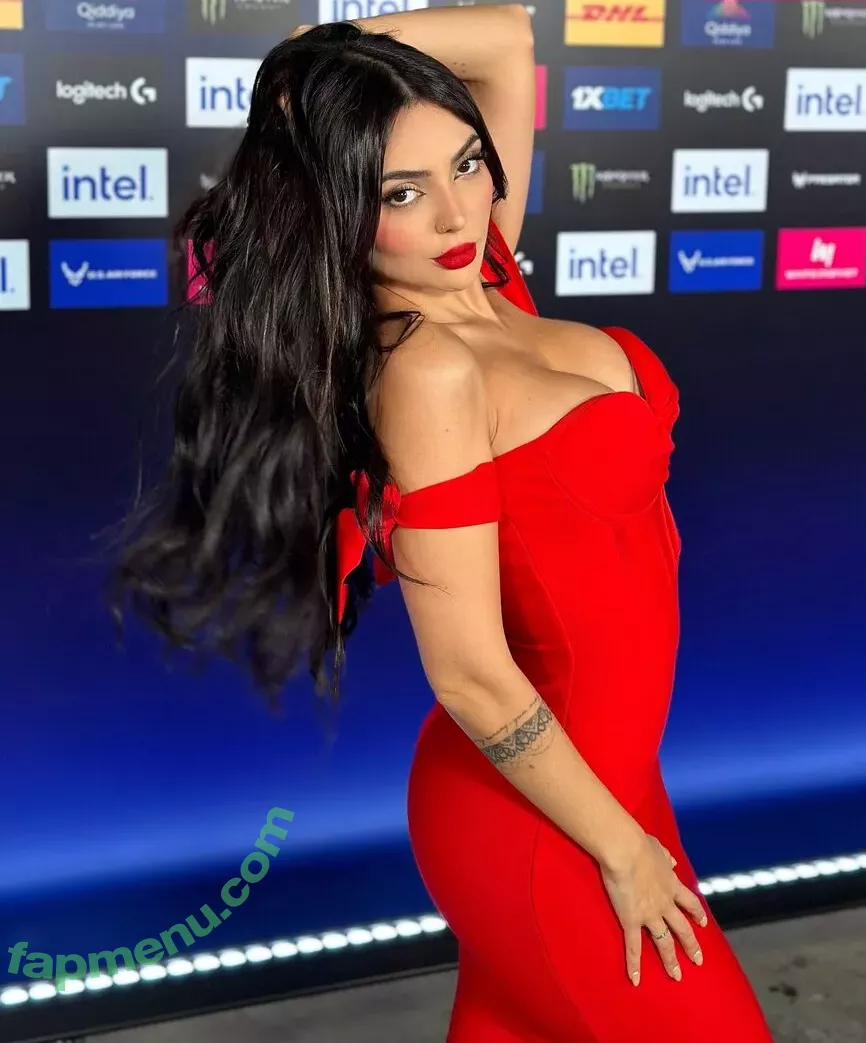 Nyvi Estephan nude photo #0809 (Discussão / nyviestephan)