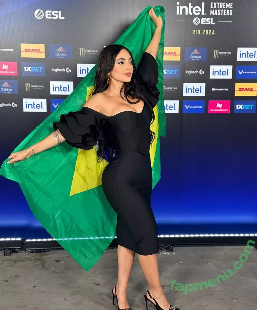 Nyvi Estephan nude photo #0817 (Discussão / nyviestephan)