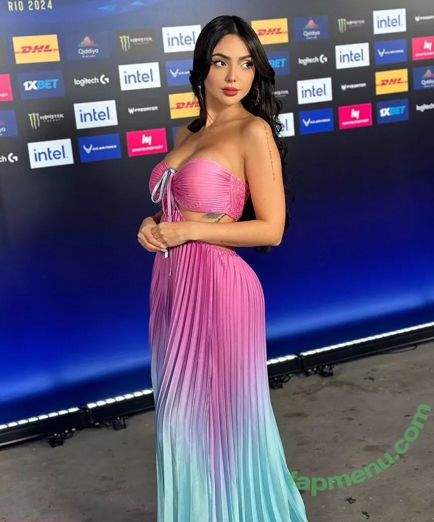 Nyvi Estephan nude photo #0819 (Discussão / nyviestephan)