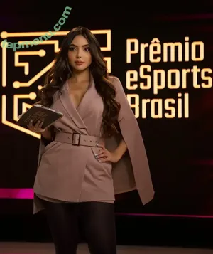 Nyvi Estephan / Discussão / nyvi_estephan / nyviestephan nude photo #1142