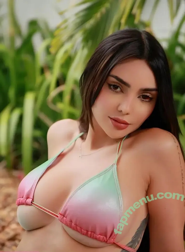 Nyvi Estephan nude photo #1171 (Discussão / nyvi_estephan / nyviestephan)