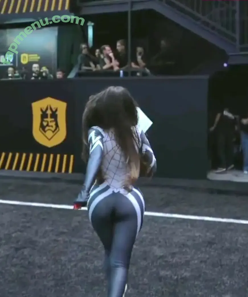 Nyvi Estephan nude photo #1176 (Discussão / nyvi_estephan / nyviestephan)