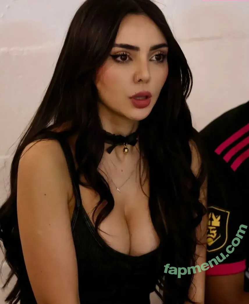 Nyvi Estephan nude photo #1199 (Discussão / nyvi_estephan / nyviestephan)