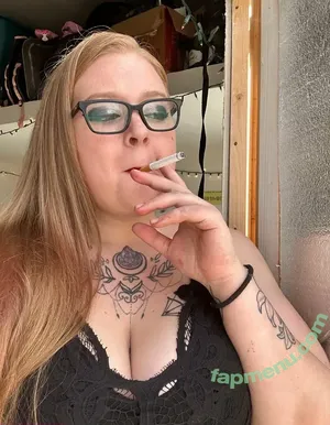 nyxpriestess / nyxpride nude photo #0002