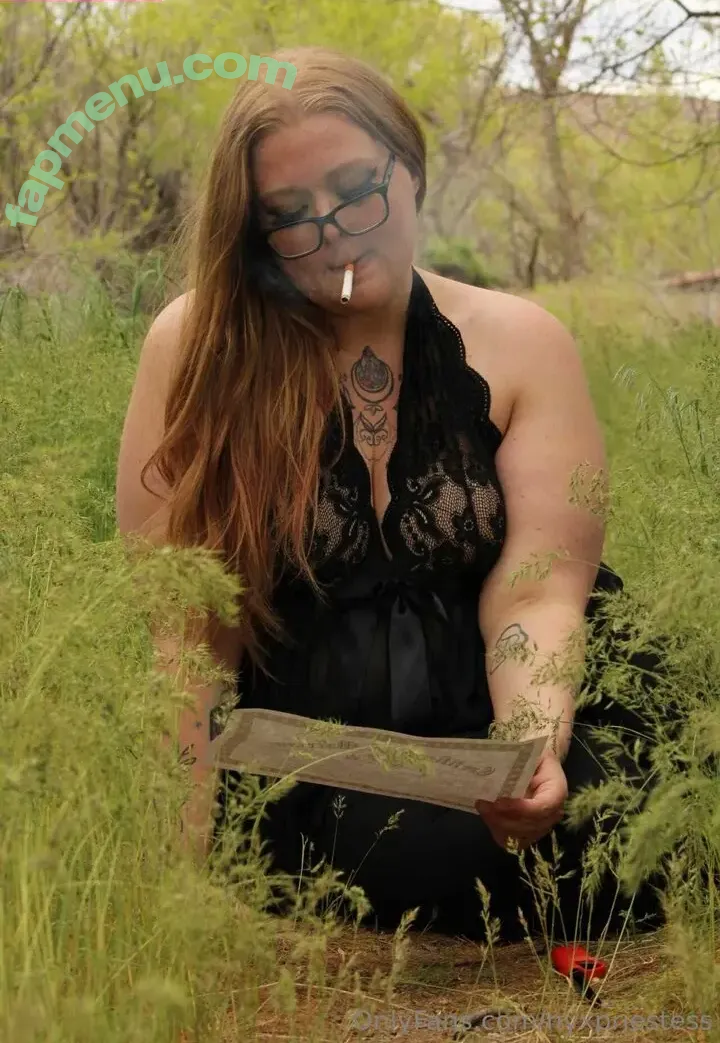 nyxpriestess nude photo #0019 (nyxpride)