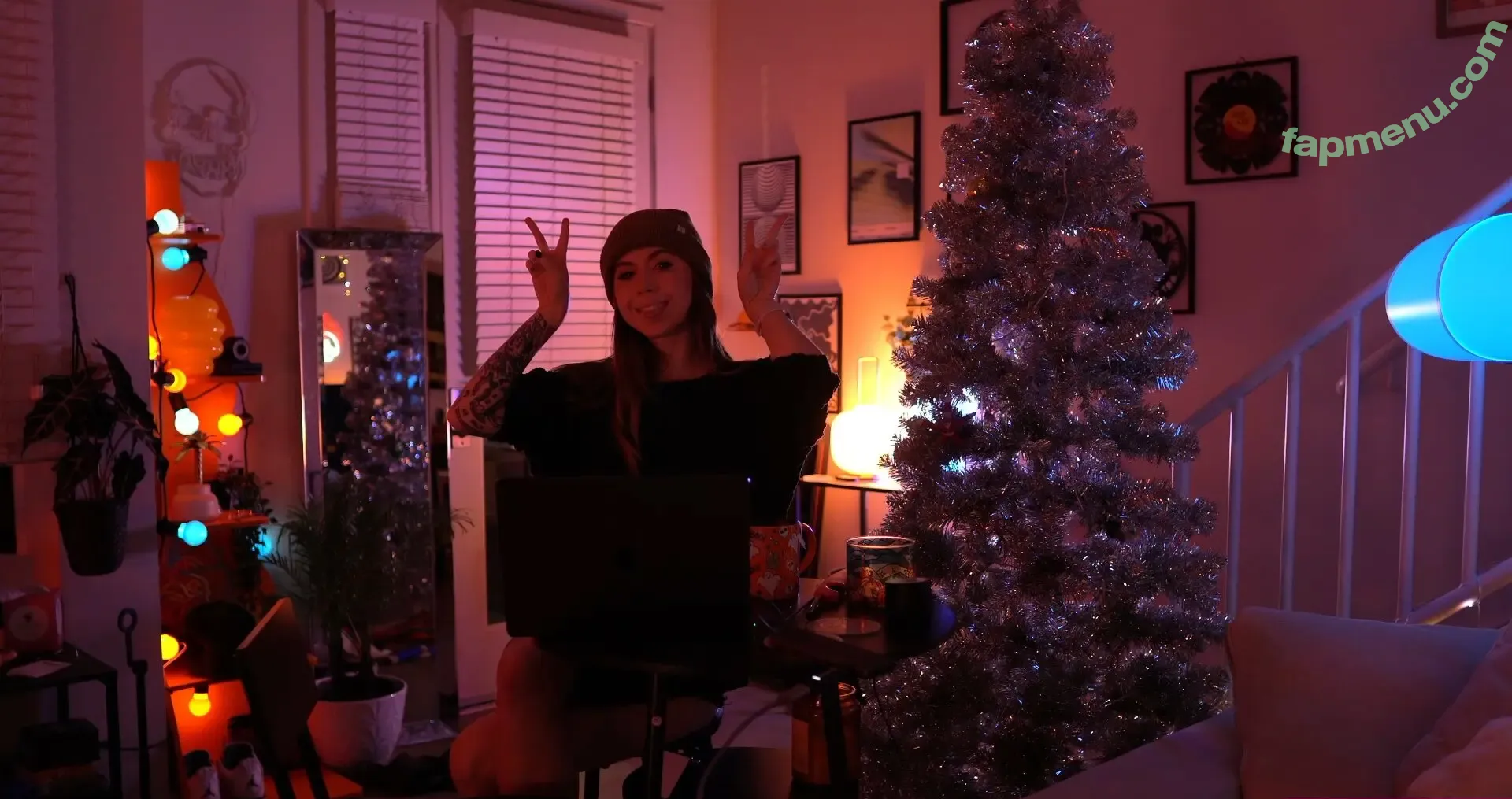 Nyybeats nude photo #0240 (Nyybeats)