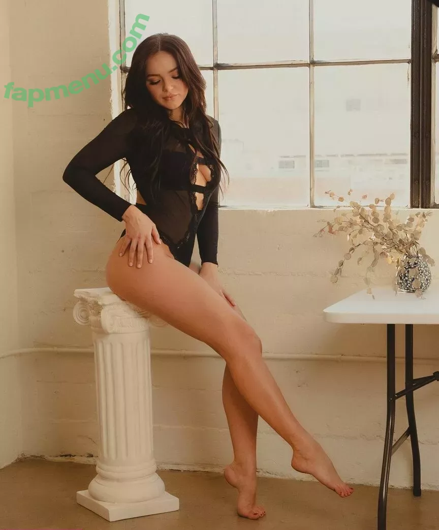Oana Gregory nude photo #0014 (itsoanagregory / oanagregory)