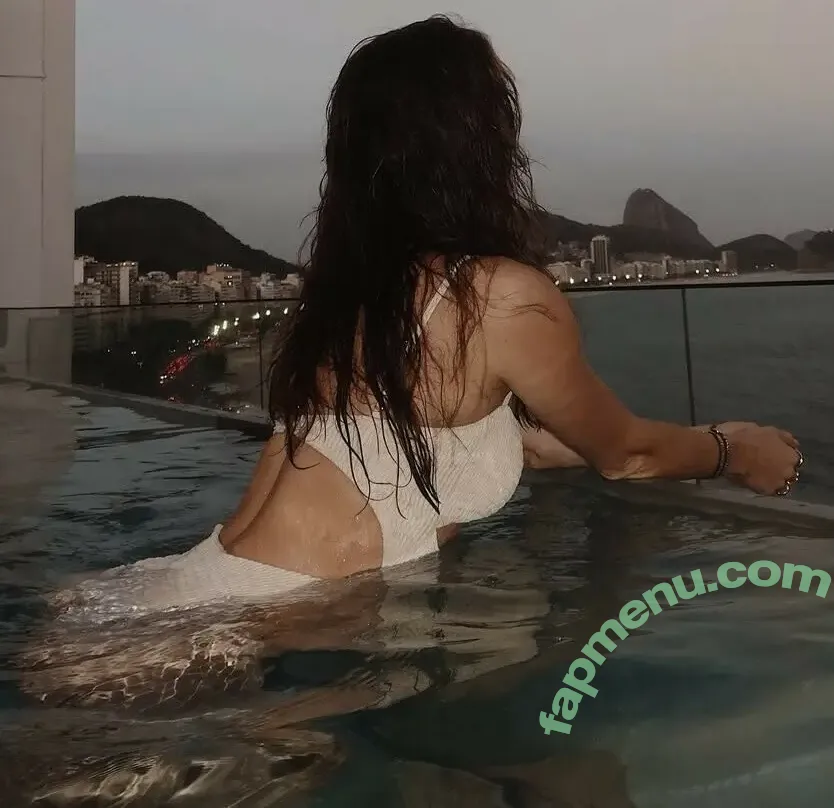 Oana Gregory nude photo #0198 (itsoanagregory / oanagregory)