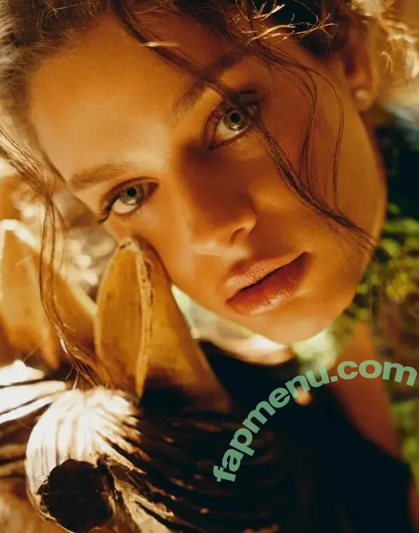 Odeya Rush nude photo #0241 (OdeyaRush1 / odeyarush)