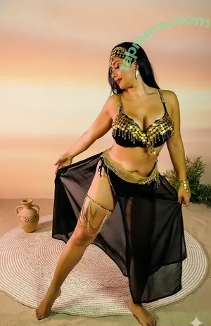 Officefacil / Vivi Becerra / vivi.v / vivi_officefacil / vivib0808 nude photo #0514