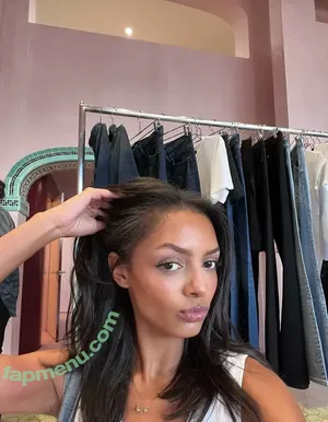 Official.Anaiis / React girl nude photo #0233