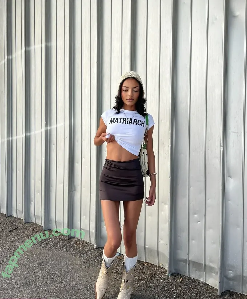 Official.Anaiis nude photo #0103 (React girl)