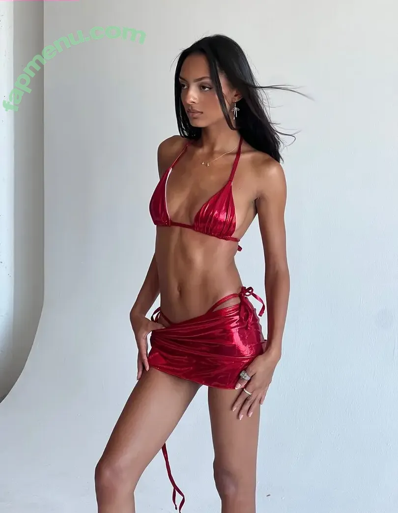 Official.Anaiis nude photo #0211 (React girl)