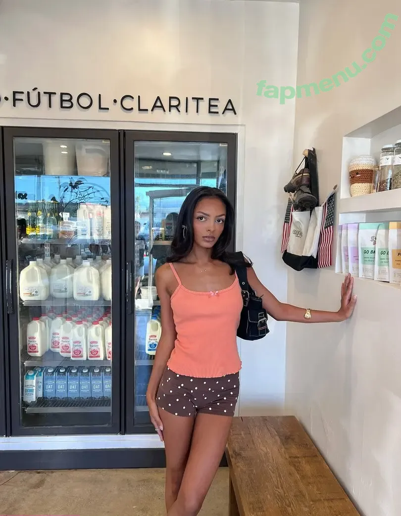 Official.Anaiis nude photo #0228 (React girl)