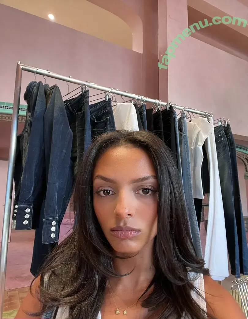 Official.Anaiis nude photo #0231 (React girl)