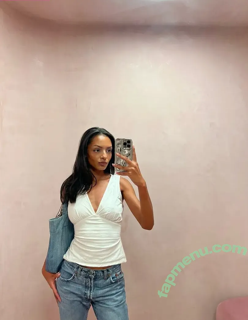 Official.Anaiis nude photo #0232 (React girl)