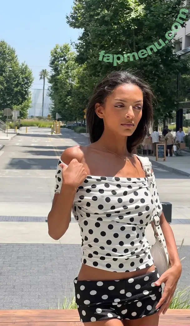 Official.Anaiis nude photo #0235 (React girl)