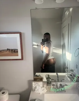 officialgreysweatsking / greysweatkings nude photo #0001