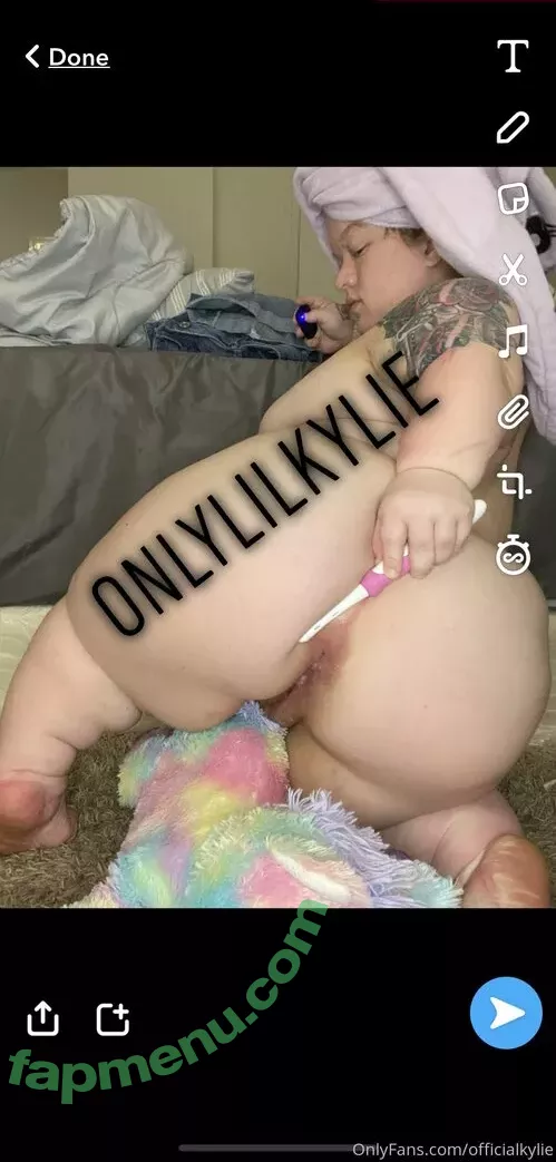 officialkylie nude photo #0019 (officialkyliequinn)