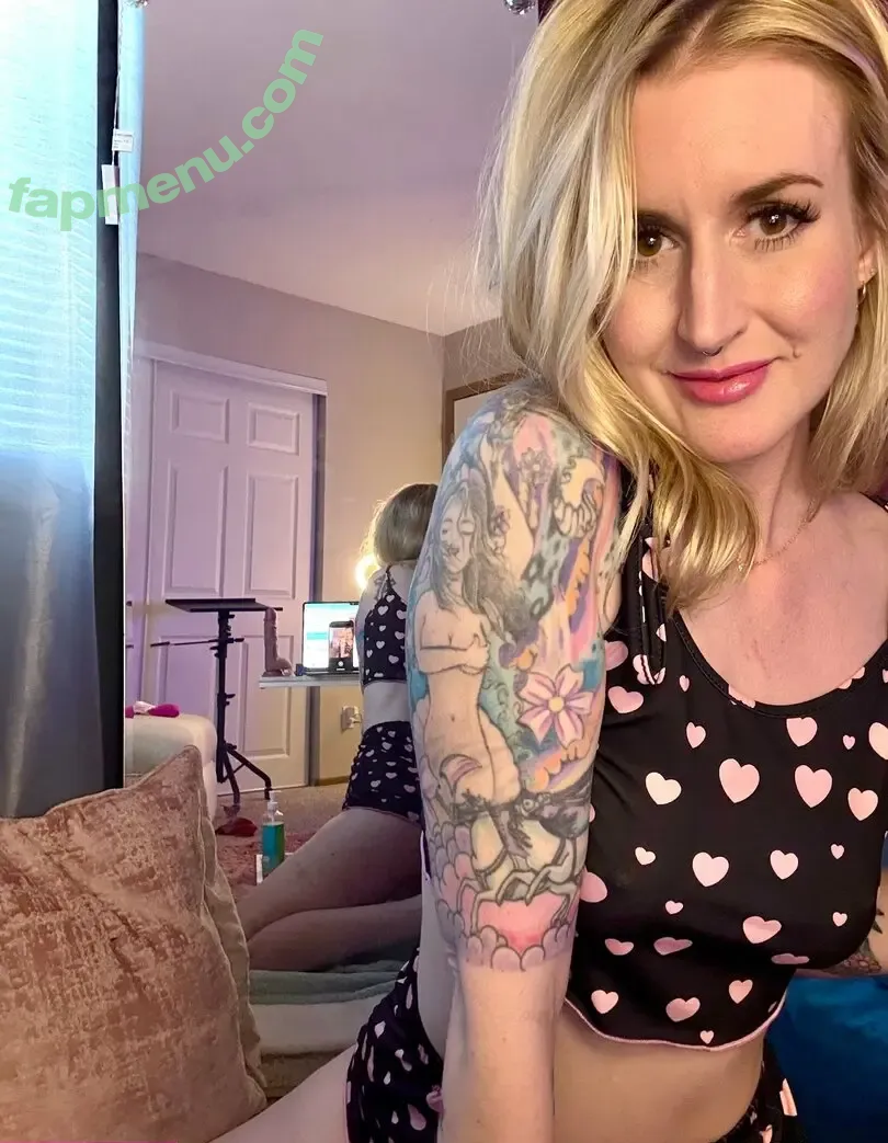 officialonlytams nude photo #0015 (officiallyonlytams)