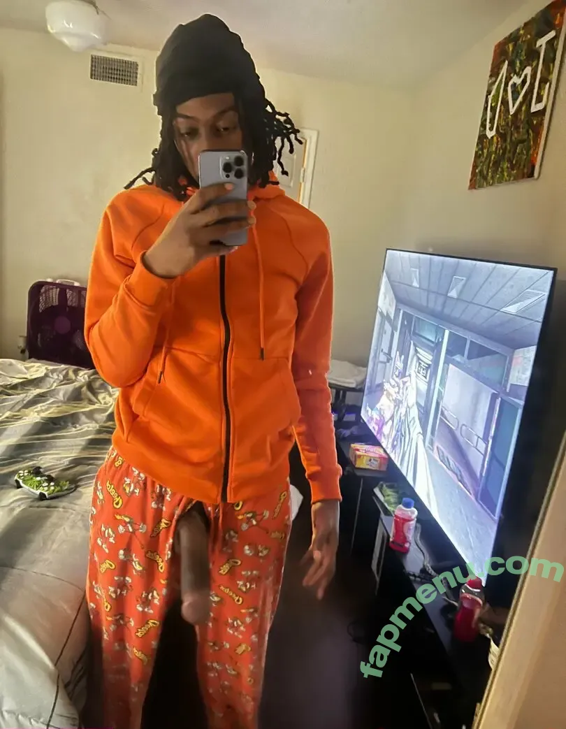 officialotwlilsixx nude photo #0055 (travels_with_lo)