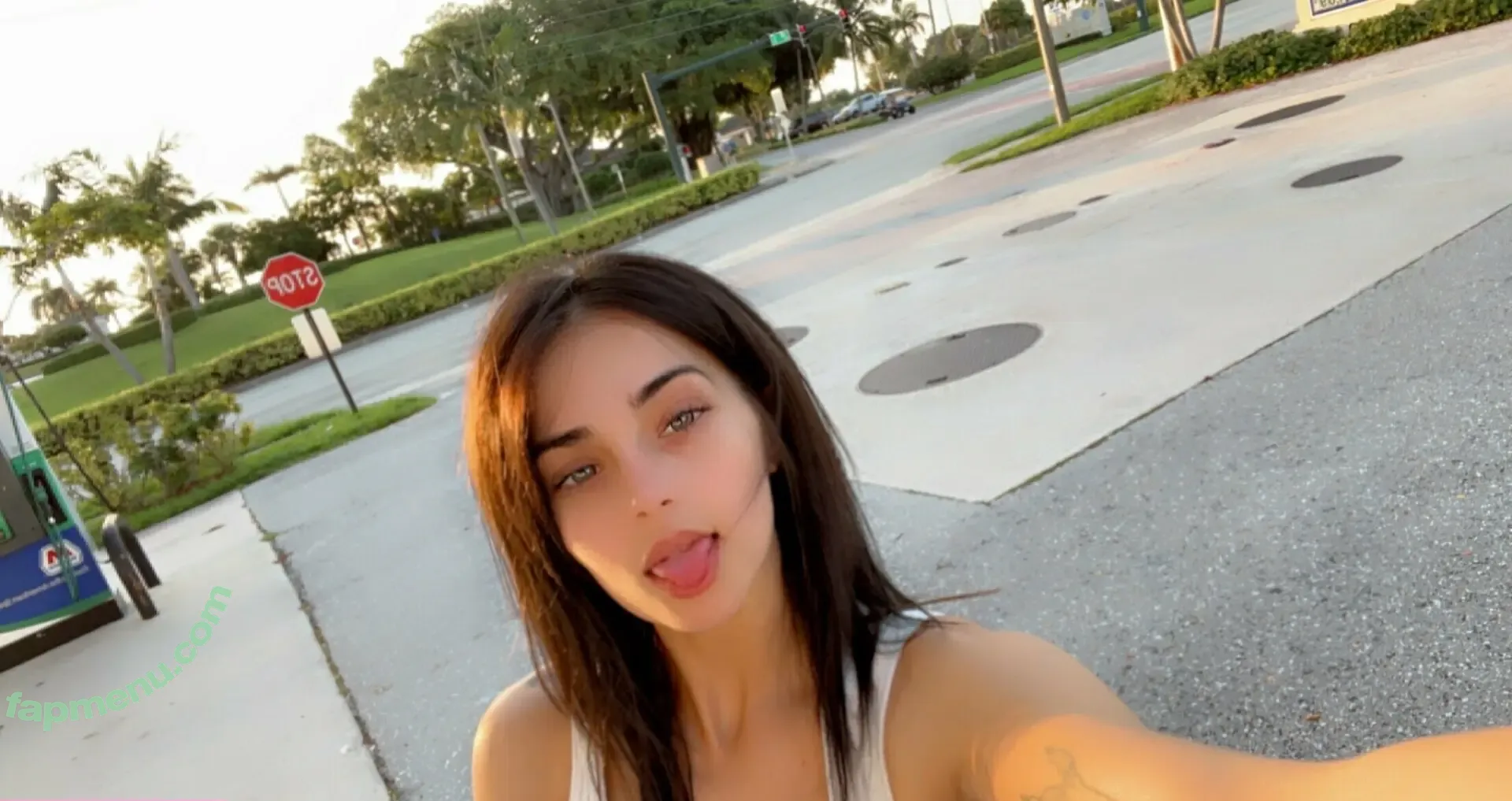 officialsofiereyez nude photo #0003 (theonlysofiereyez)