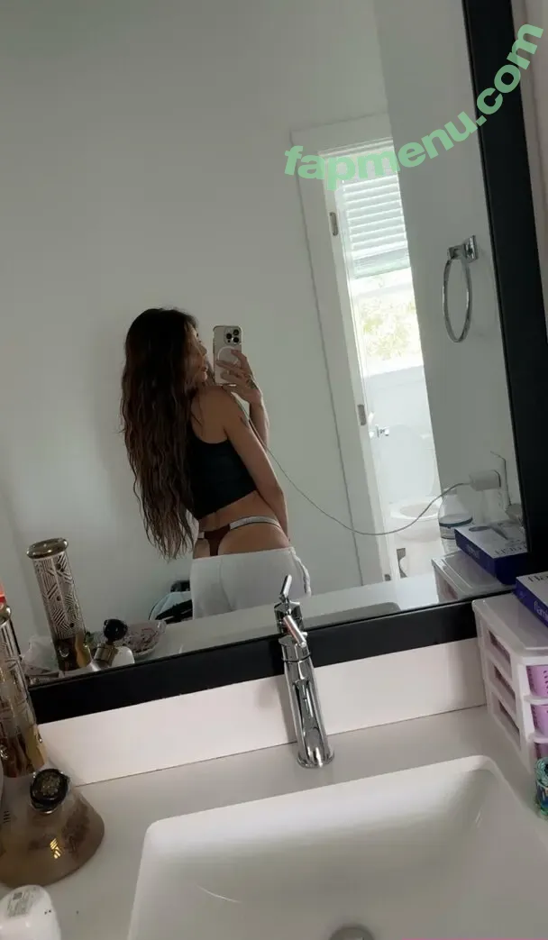 officialsofiereyez nude photo #0071 (theonlysofiereyez)