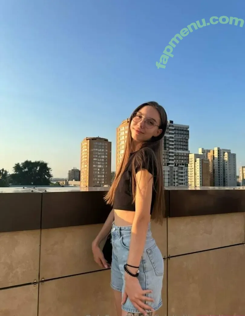 oficialjulianaaherrera nude photo #0050 (julianaaherrera)