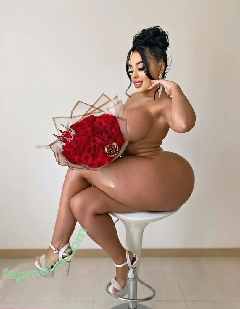 oficialjulianaaherrera nude photo #0062 (the_julianaherrera)