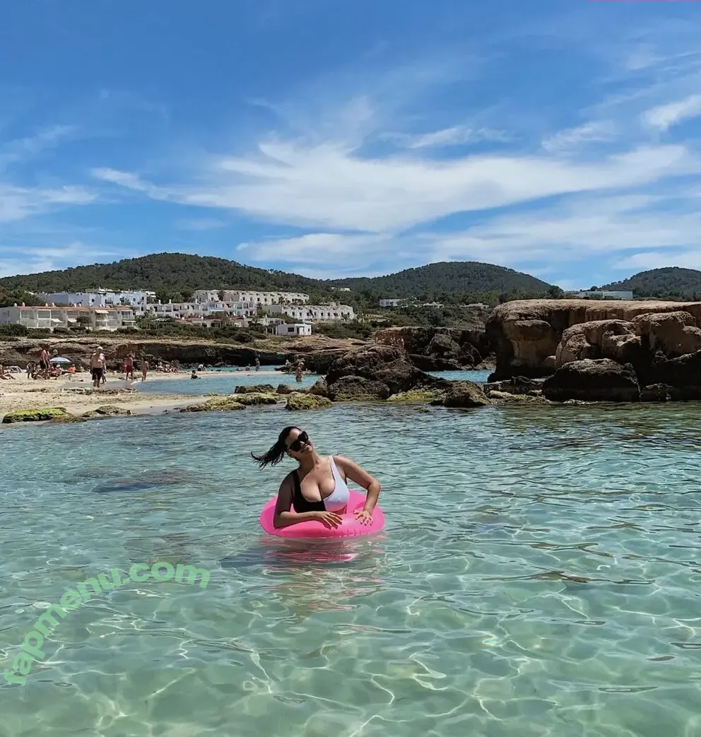 Ohamanda nude photo #0009 (Callhermandy)