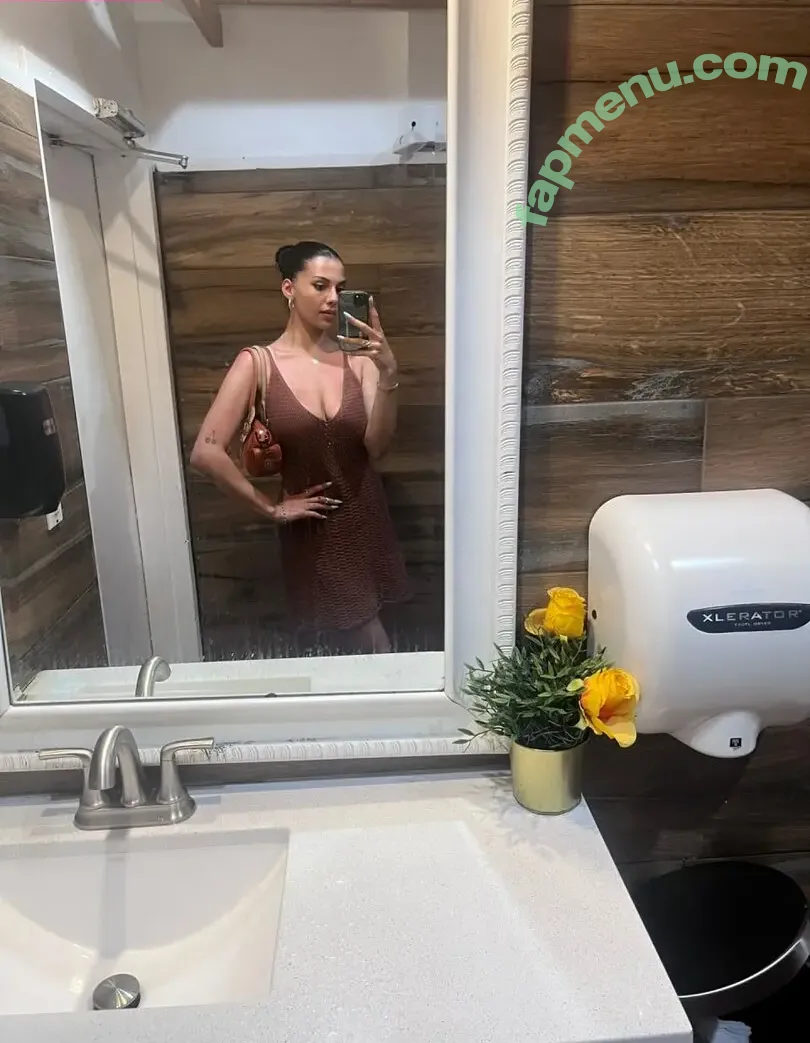 Ohamanda nude photo #0010 (Callhermandy)