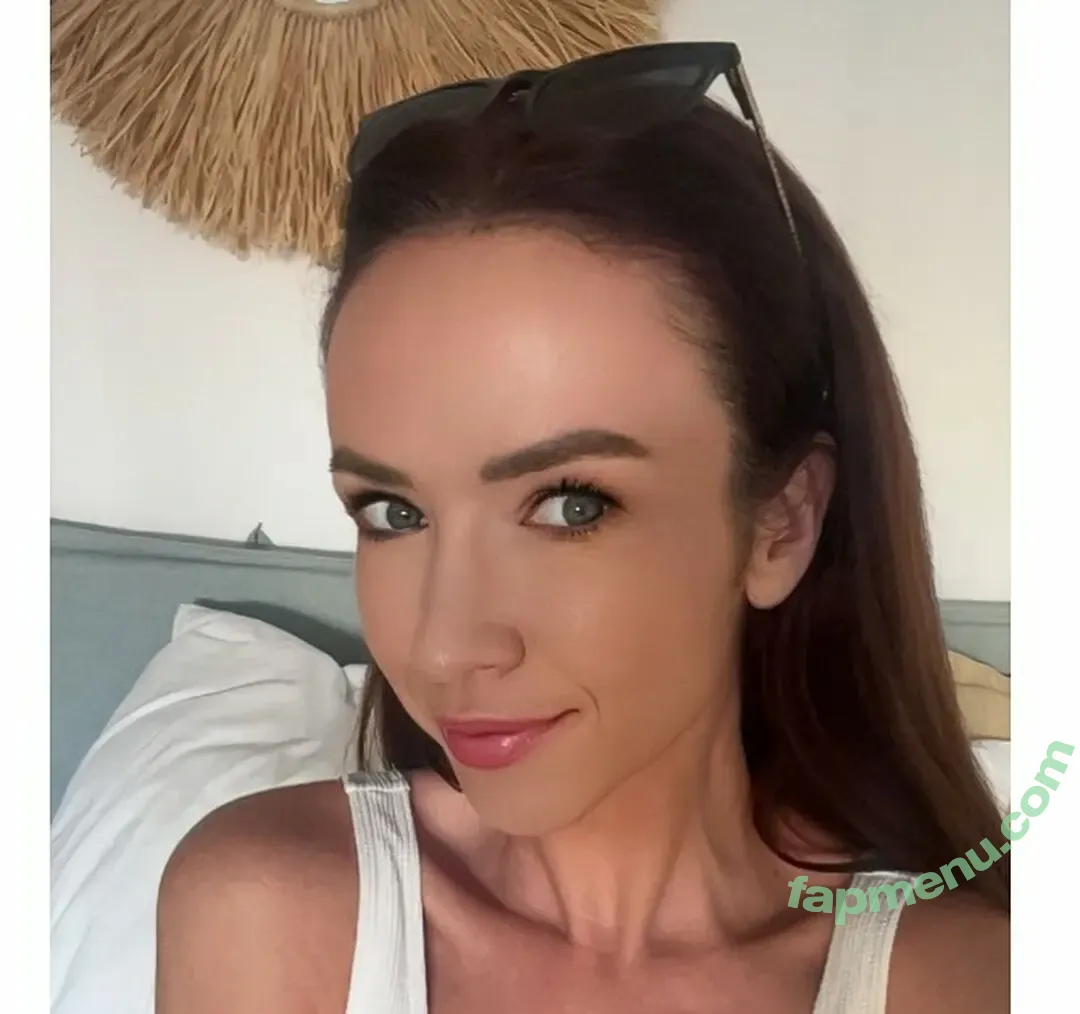 ohgollymrsmolly nude photo #0096 (ohgollymrsmolly_ / ohgollymrsmollyyy)