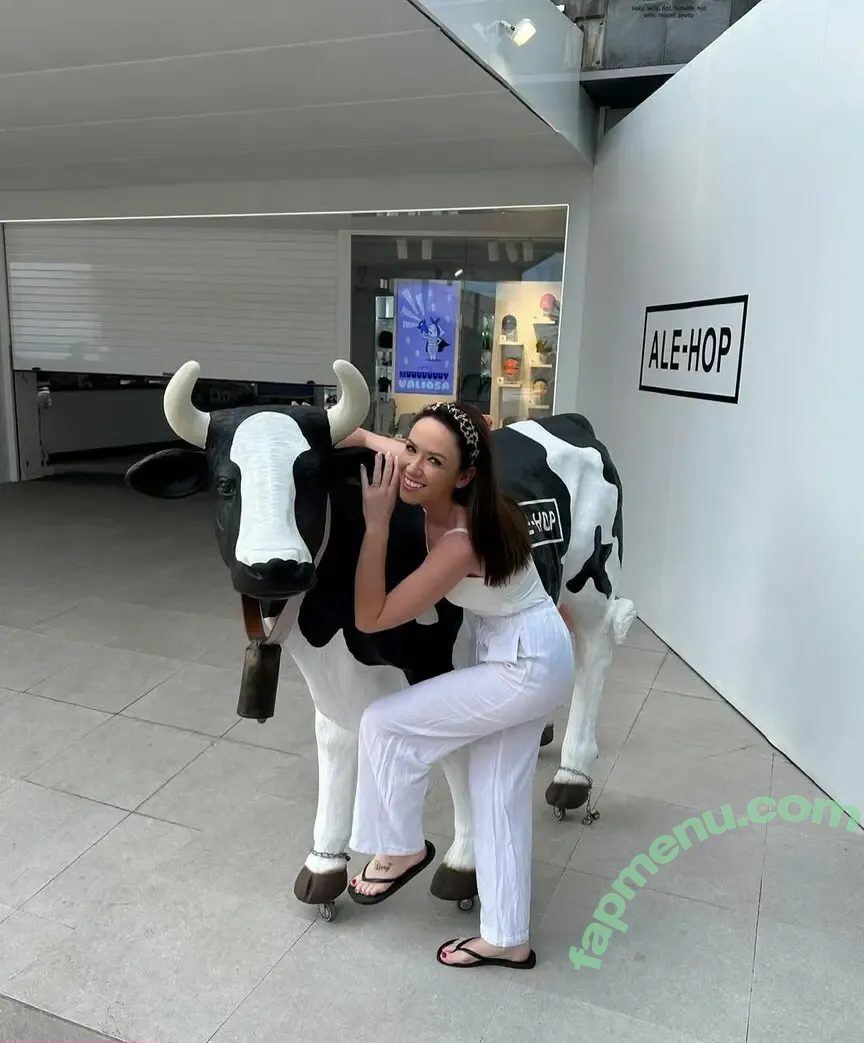 ohgollymrsmolly nude photo #0108 (ohgollymrsmolly_ / ohgollymrsmollyyy)