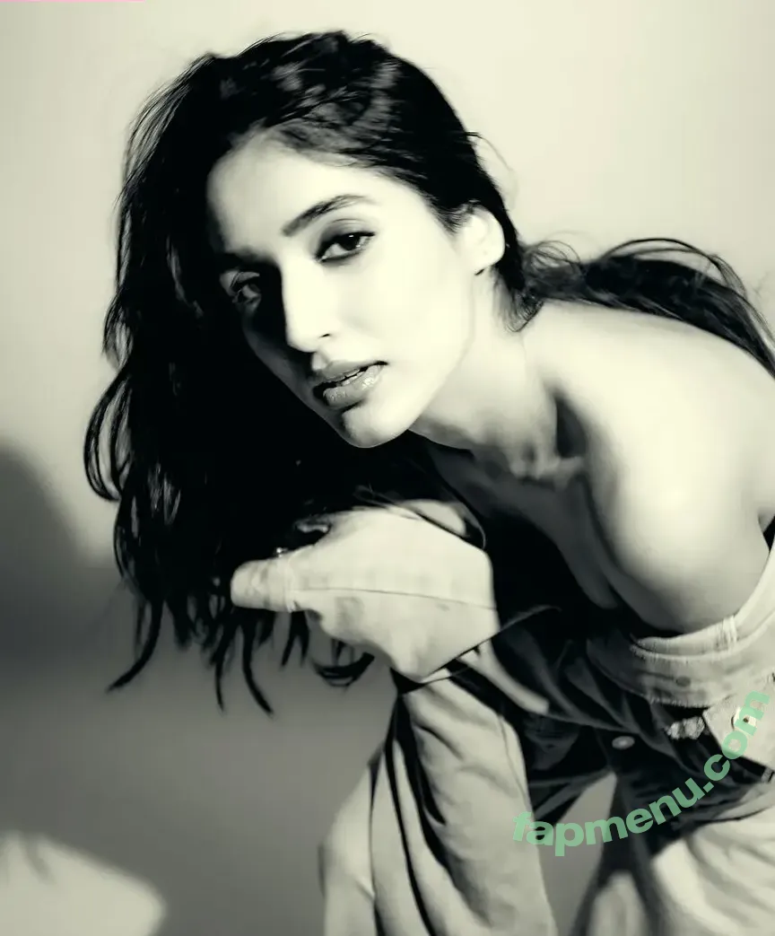 Ojasvi Sharma nude photo #0004 (ohhjusswee)