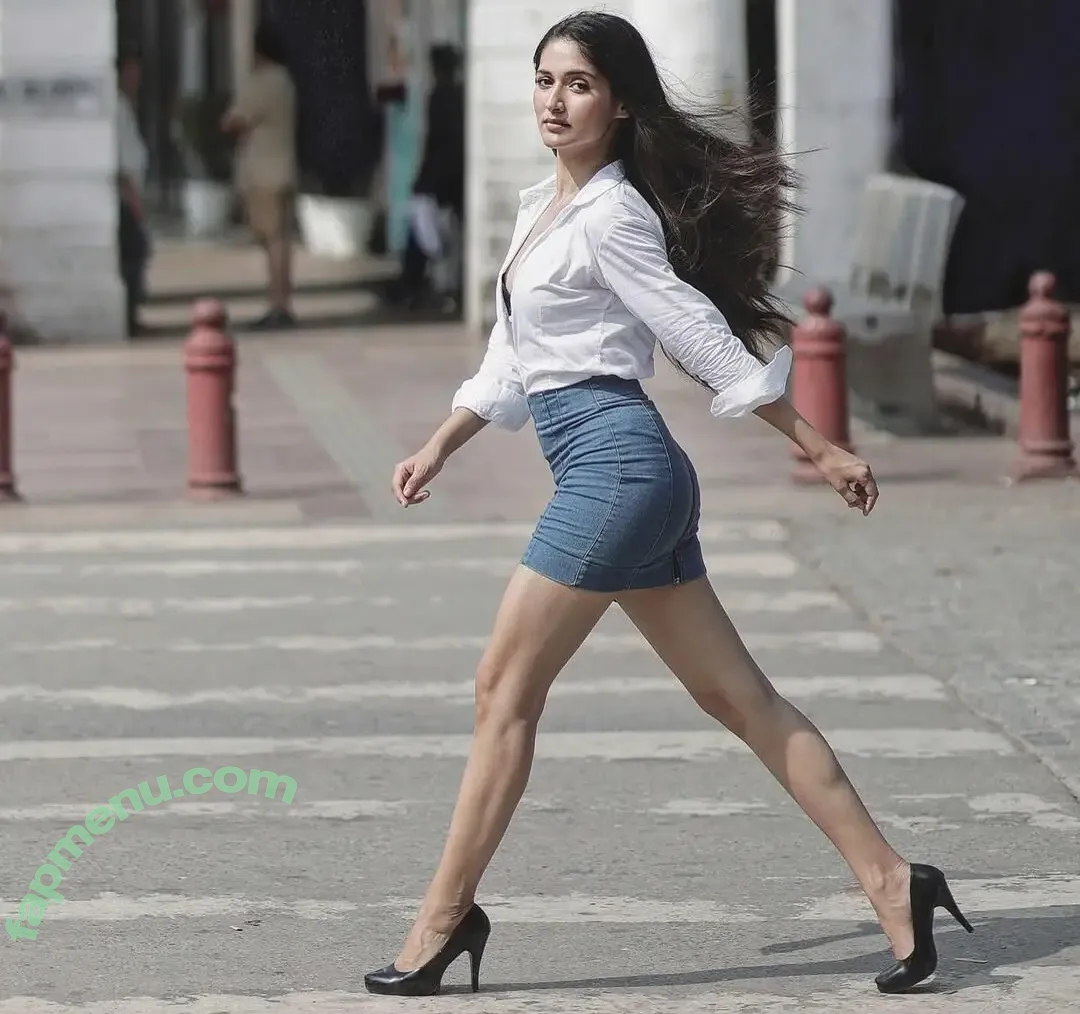 Ojasvi Sharma nude photo #0011 (ohhjusswee)