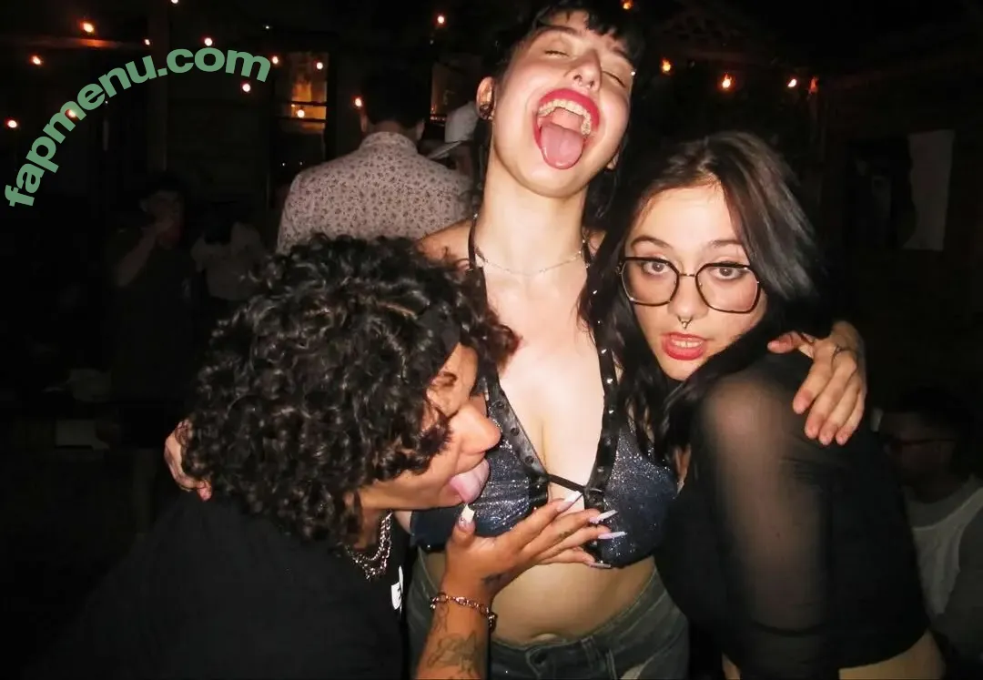 Okayfrogidiot nude photo #0033 (ightjulia / ightjulia2.0)